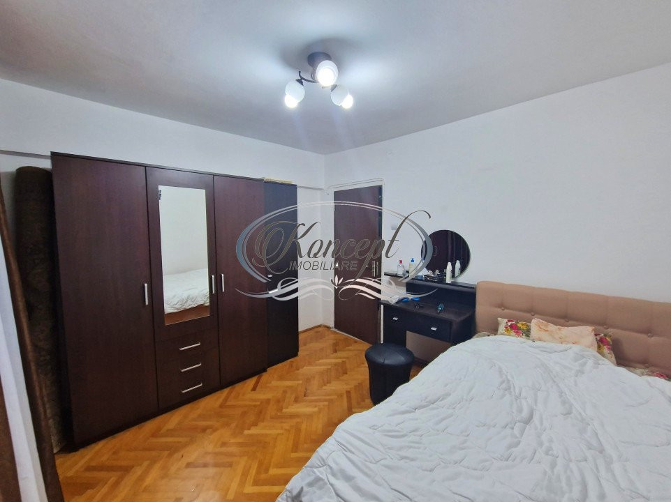 Apartament la etaj intermediar in zona Mercur