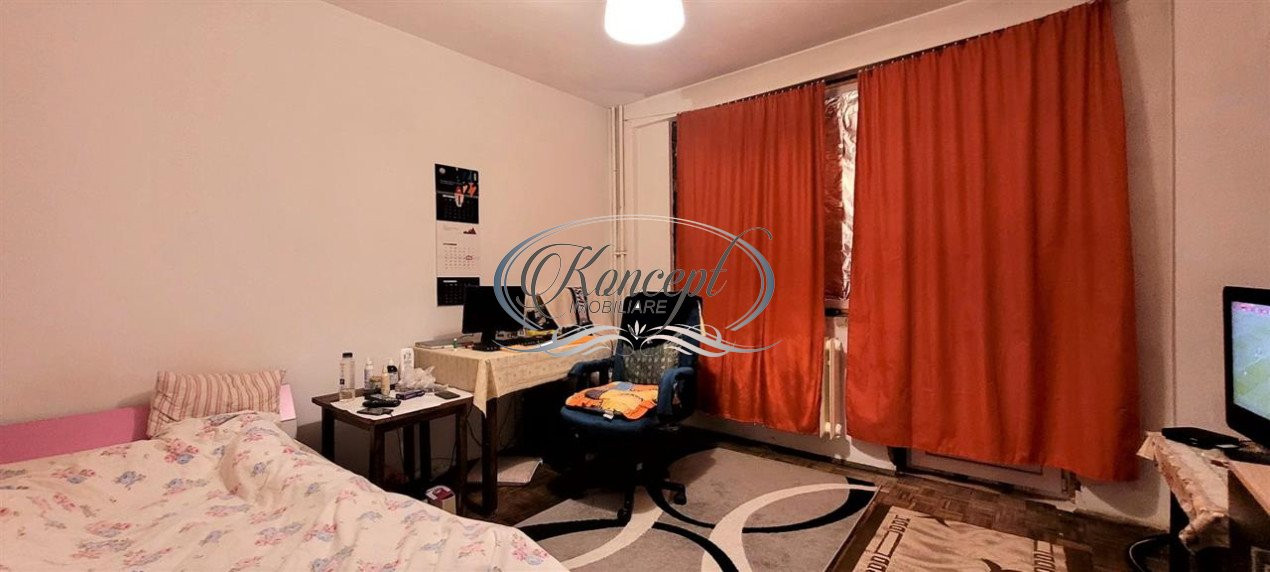 Apartament la etaj intermediar pe Herculane