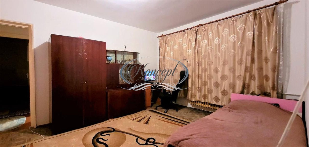 Apartament la etaj intermediar pe Herculane