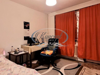 Apartament la etaj intermediar pe Herculane