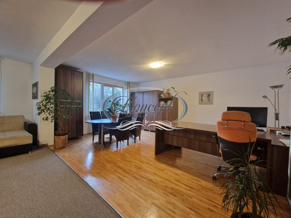 Apartament/spatiu de birouri in Piata Engels