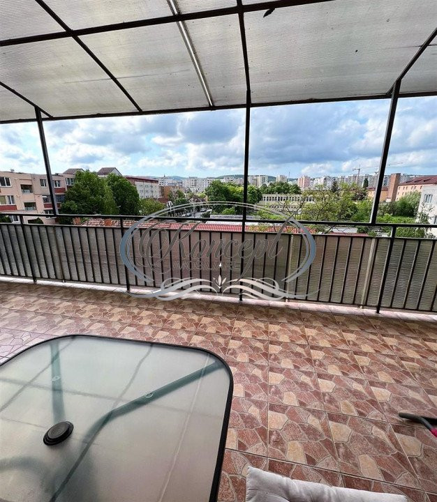 Apartament cu terasa, zona Parcul Rozelor