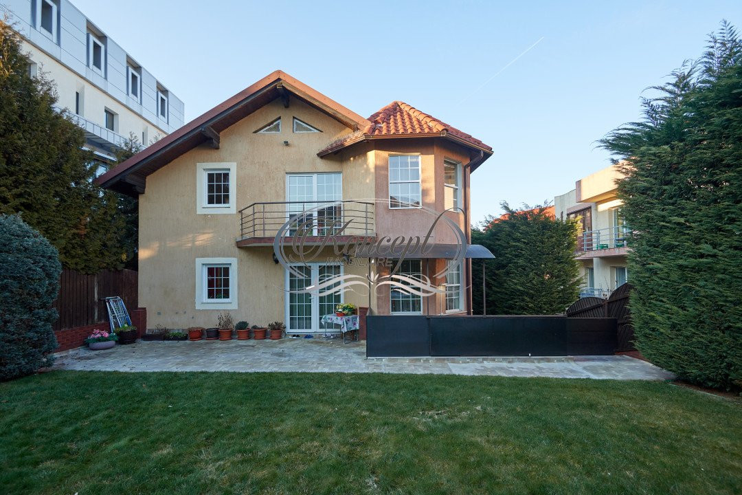  Casa cu destinatie Mixta 