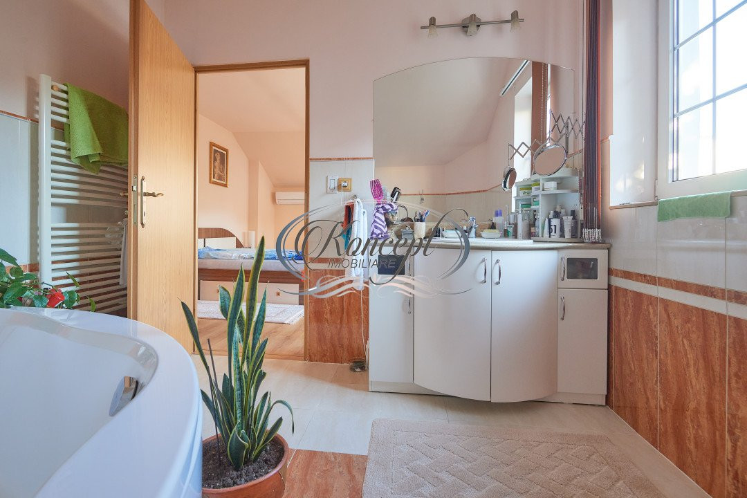  Casa cu destinatie Mixta 
