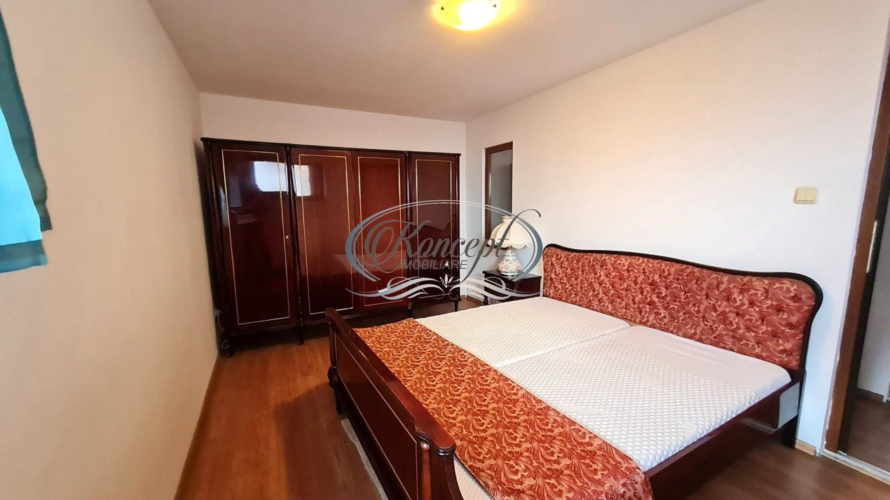 Apartament spatios cu panorama, in Gruia