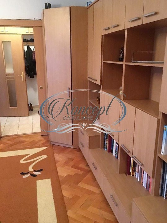 Apartament la etaj intermediar zona Iulius Mall