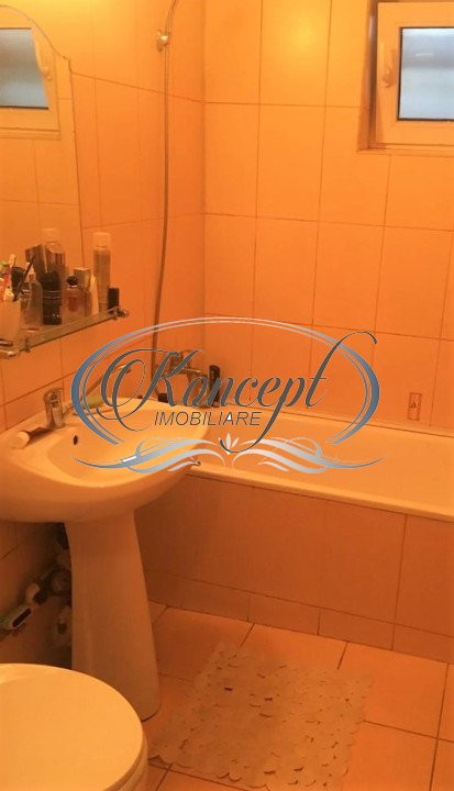 Apartament la etaj intermediar zona Iulius Mall