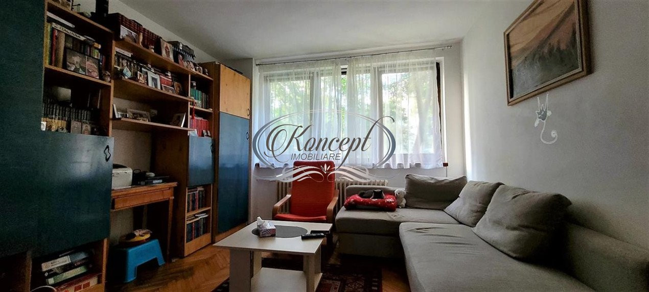 Apartament cu 3 camere, zona Parcul Rozelor