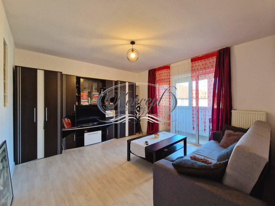 Apartament cu parcare, pe strada Florilor