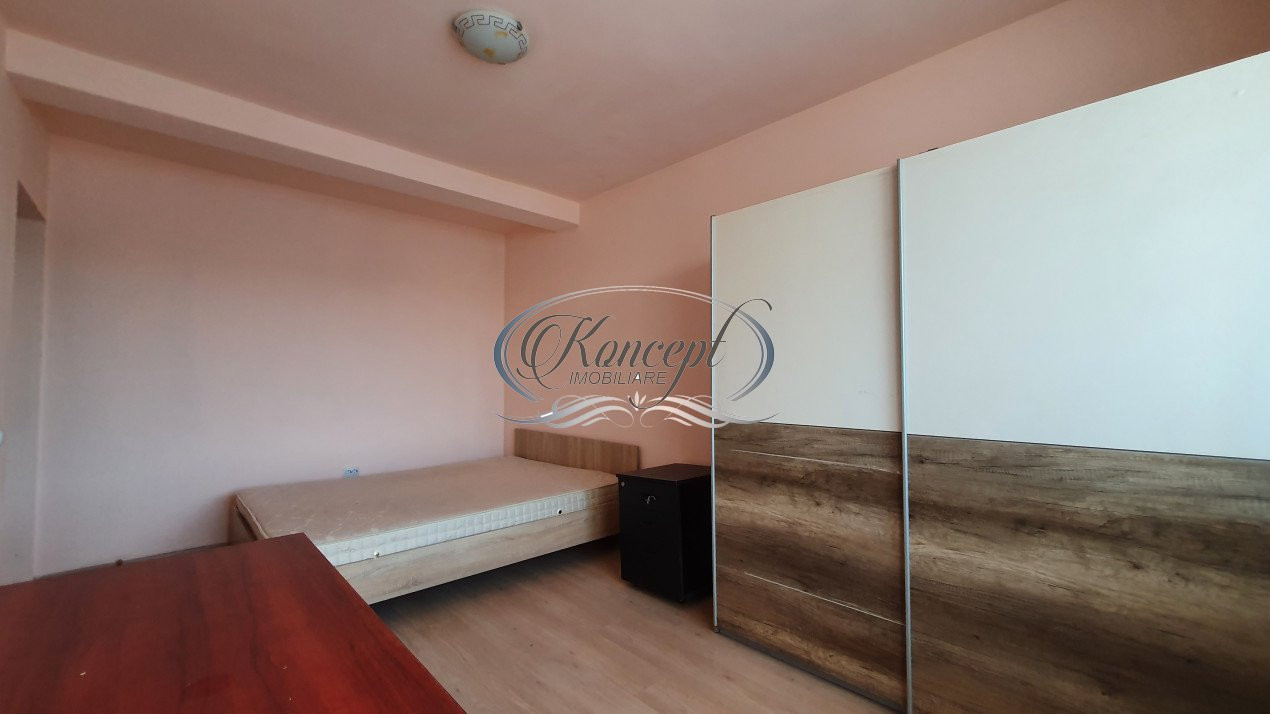 Apartament la etaj intermediar pe strada Teilor