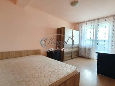 Apartament la etaj intermediar pe strada Teilor