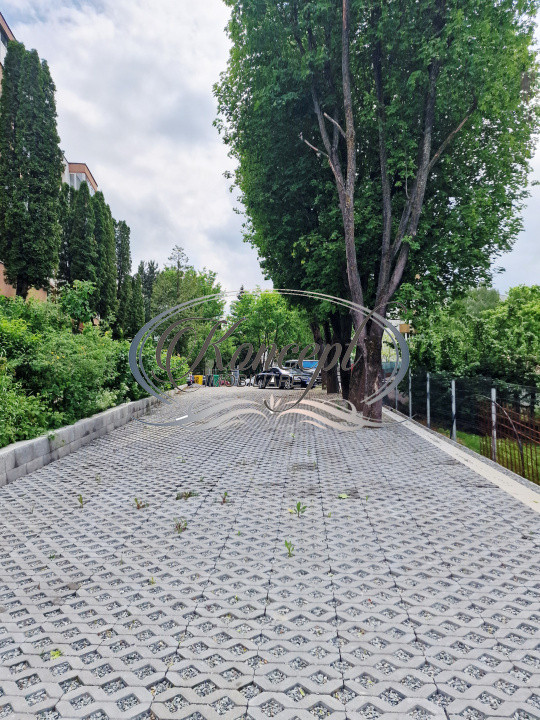 Cladire administrativa in zona Gradinii Botanice