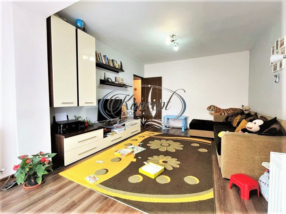 Apartament cu loc de parcare, pe strada Porii