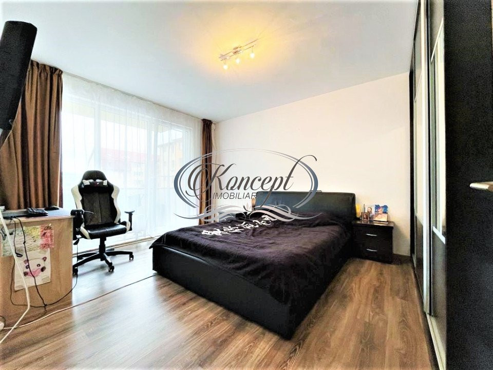 Apartament cu loc de parcare, pe strada Porii