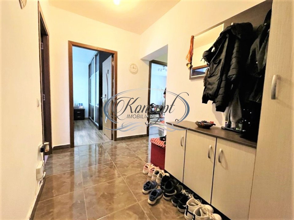 Apartament cu loc de parcare, pe strada Porii