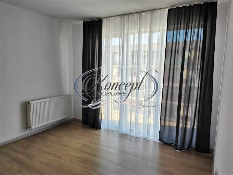 Apartament la etaj intermediar pe strada Porii