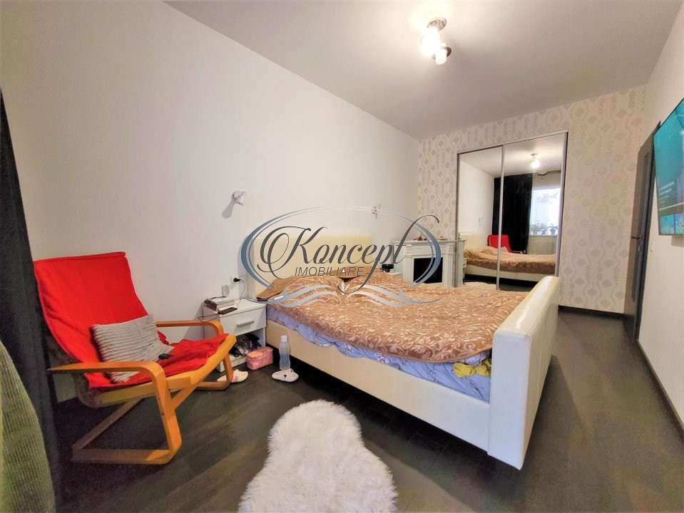 Apartament la etaj intermediar, cu parcare