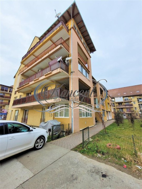 Apartament la etaj intermediar, cu parcare