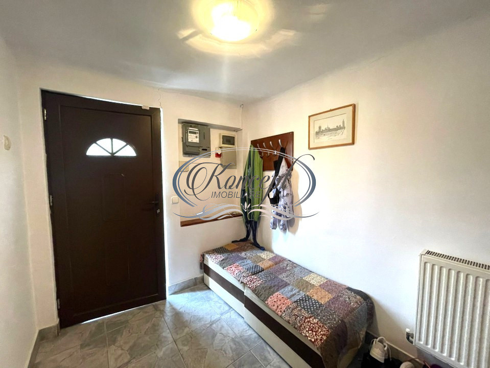 Zona UMF, casa de inchiriat cu curte