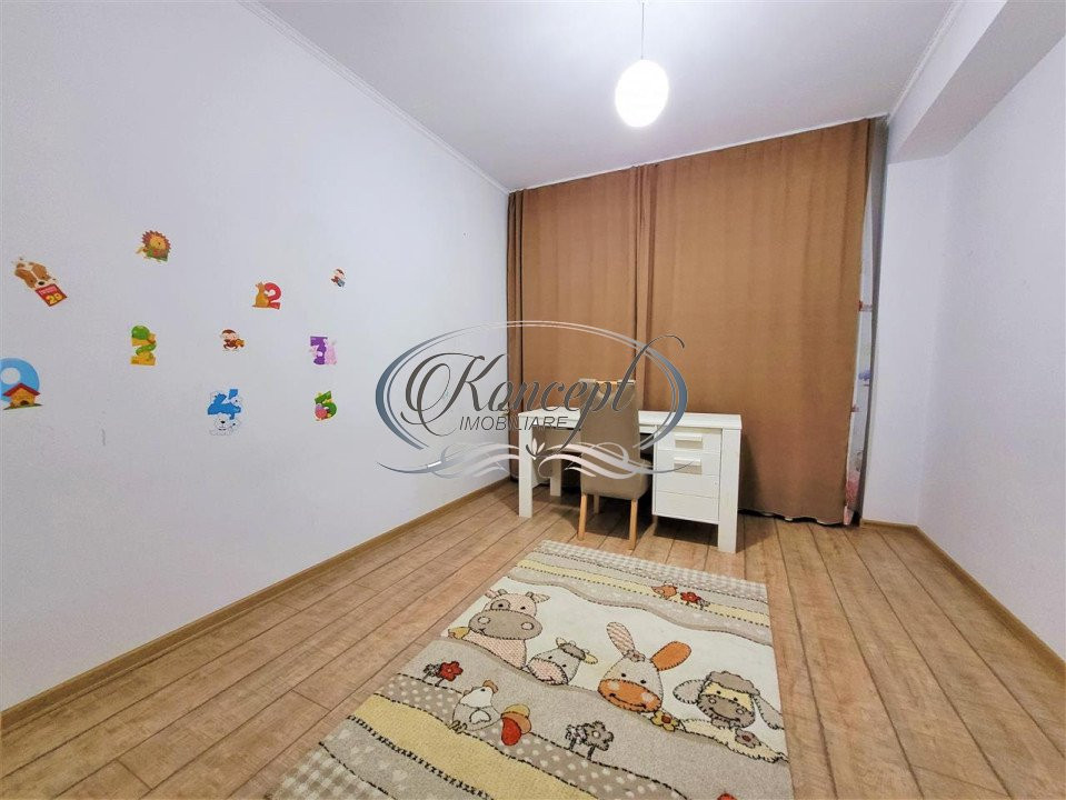 Apartament cu bucatarie inchisa pe strada Stejarului