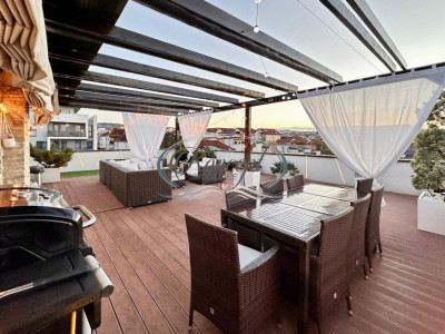 Penthouse spectaculos in Buna Ziua