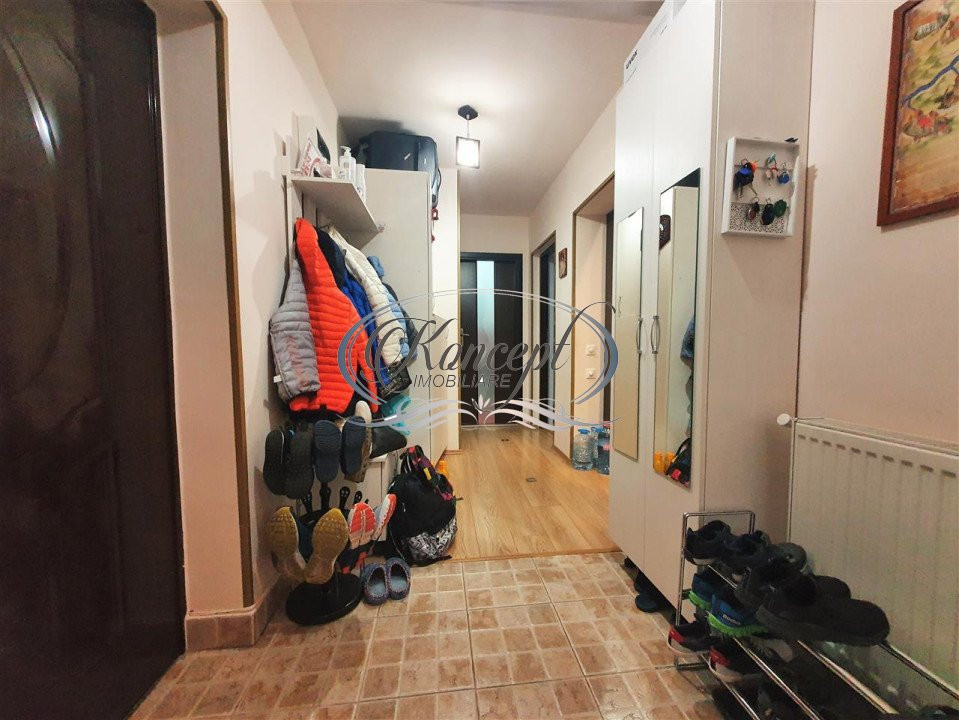 Apartament spatios, cu doua parcari