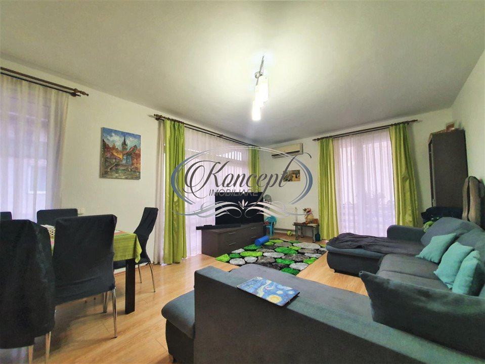 Apartament spatios, cu doua parcari