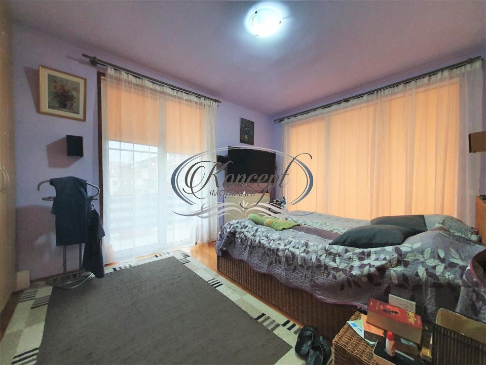 Apartament spatios, cu doua parcari