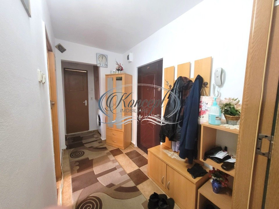 Apartament la etaj intermediar in cartierul Intre Lacuri