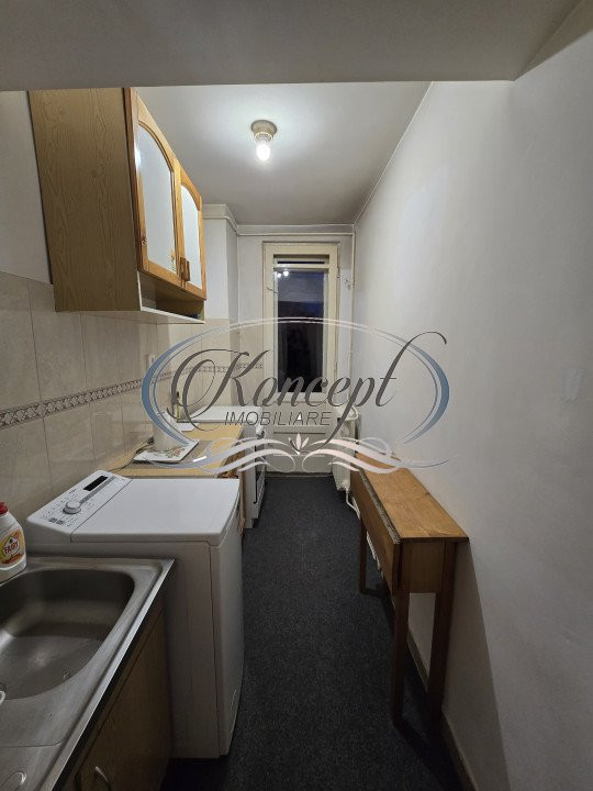 Apartament cu potential investitional in Plopilor 