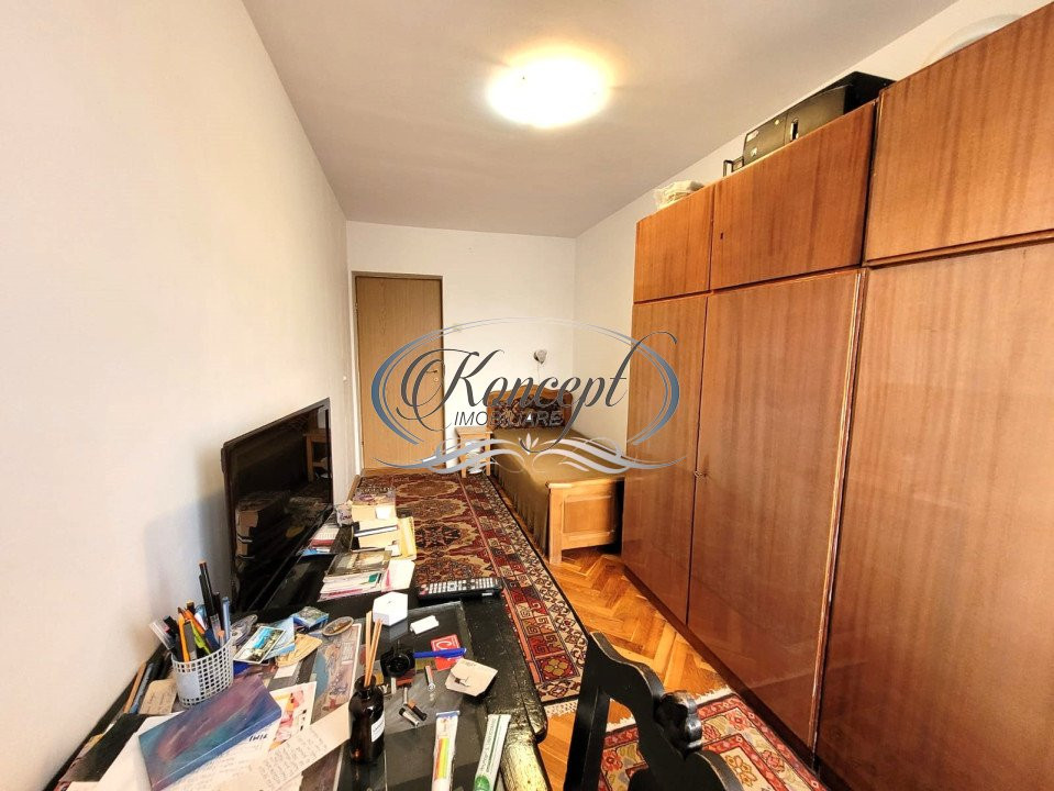 Apartament la etaj intermediar, zona Iulius Mall