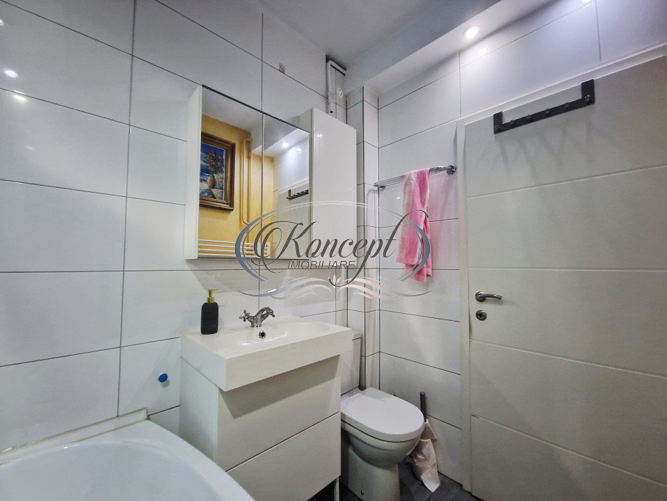 3 camere cu balcon, Mamaia