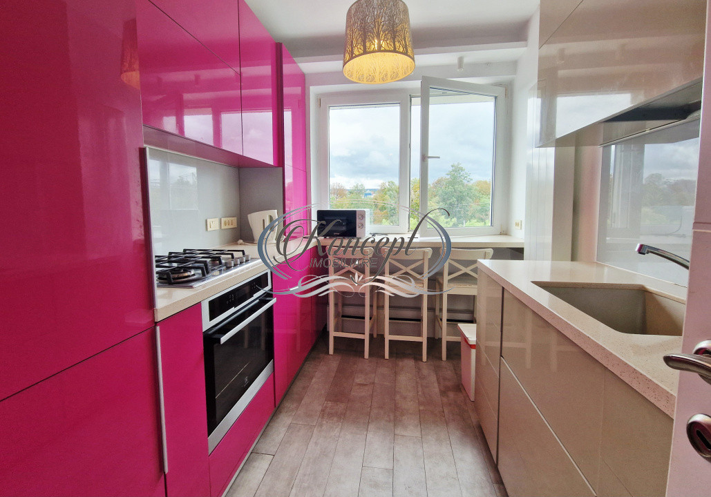 3 camere cu balcon, Mamaia