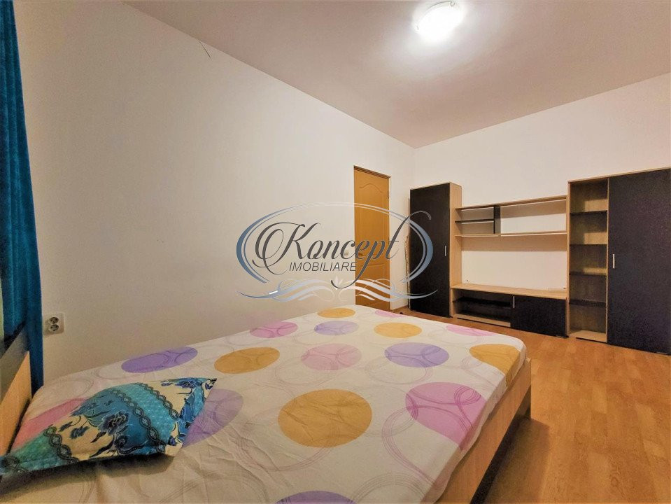 Apartament cu parcare pe strada Stejarului