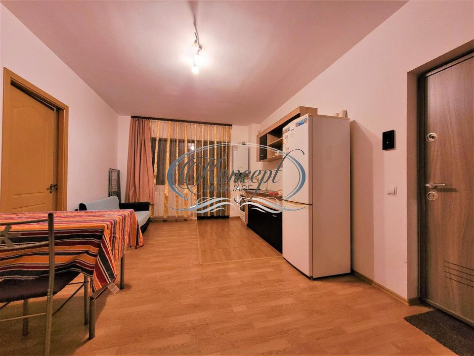 Apartament cu parcare pe strada Stejarului