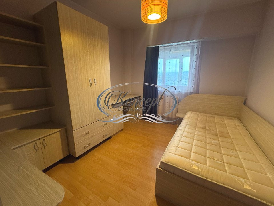 Apartament spatios pe strada Dambovitei