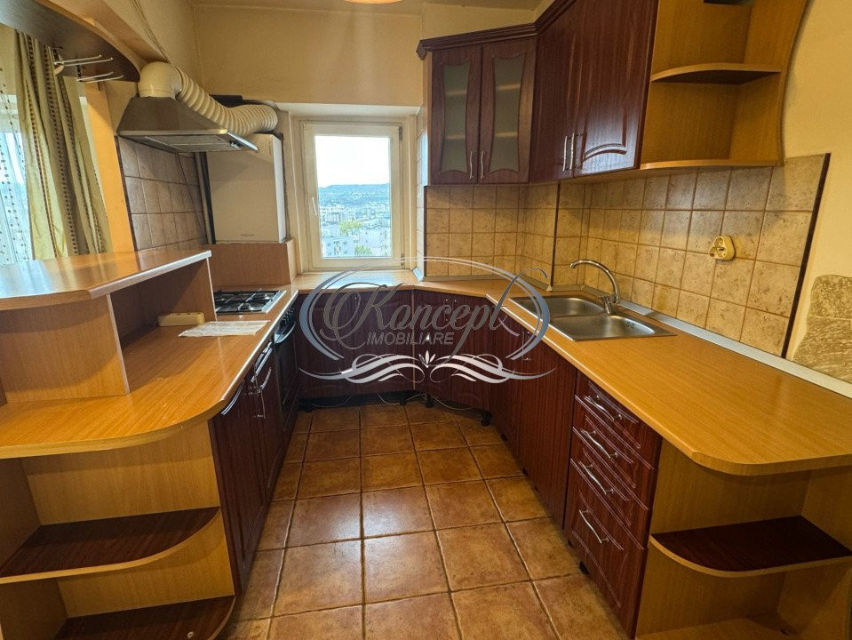Apartament spatios pe strada Dambovitei