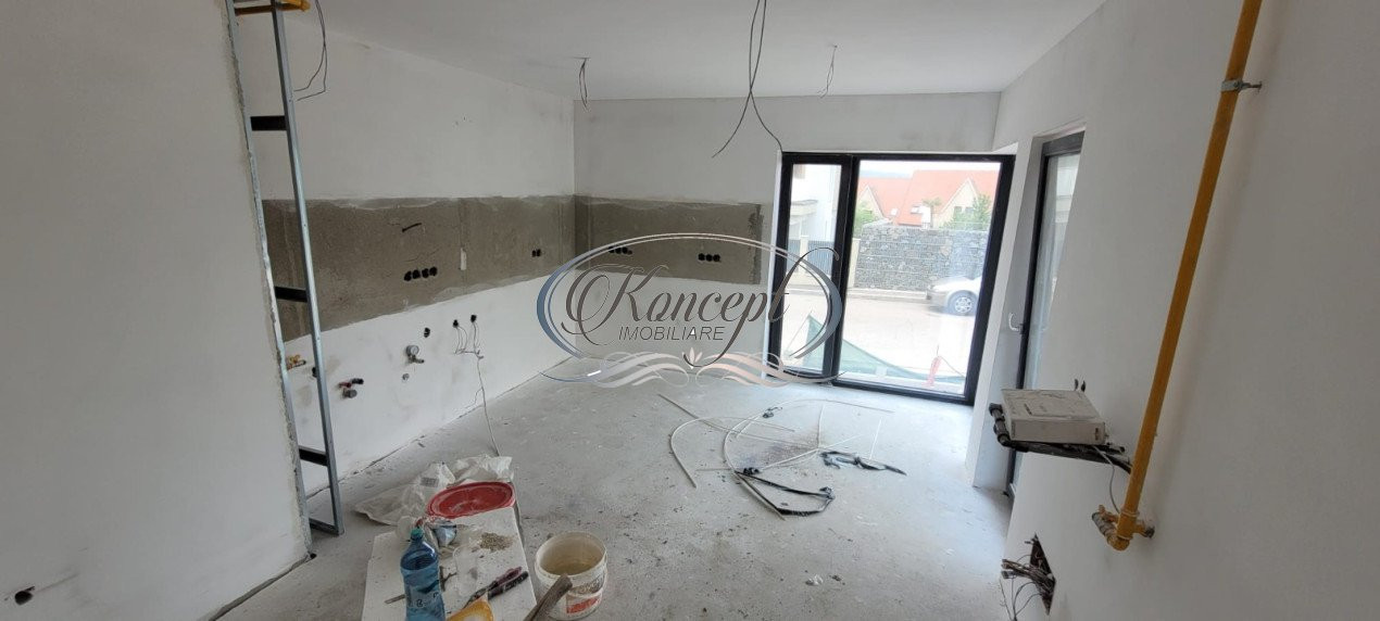 Duplex exclusivist in Andrei Muresanu
