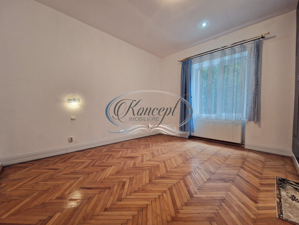 Apartament in imobil interbelic, str. Emil Racovita