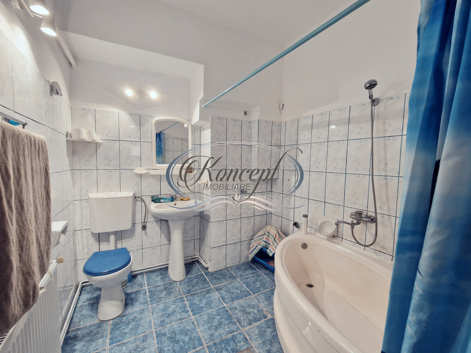 Apartament in imobil interbelic, str. Emil Racovita