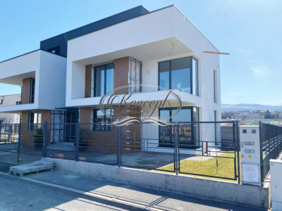 Duplex premium si FINISAT pe Mihai Romanu