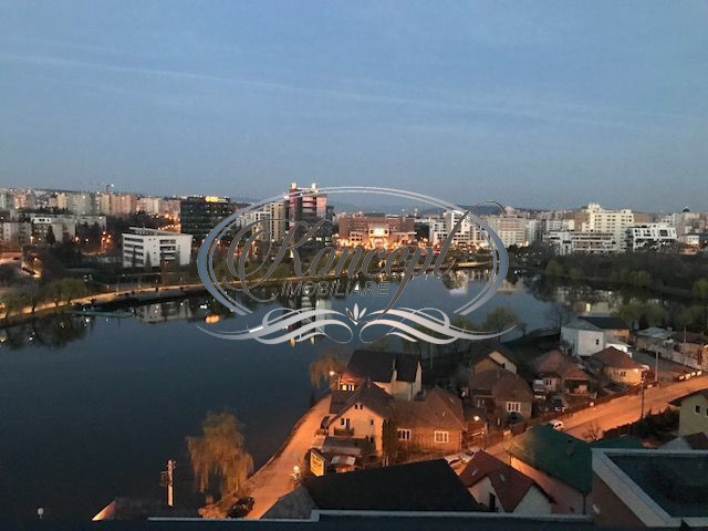 Apartament spatios in Park Lake