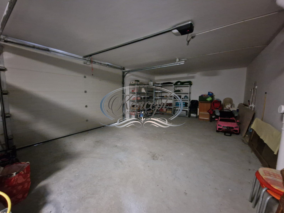 Apartament cu terasa si garaj inclus, zona Andrei Muresanu