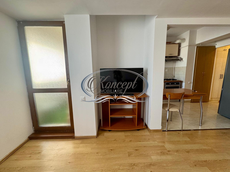 Apartament mobilat si utilat complet, cu balcon