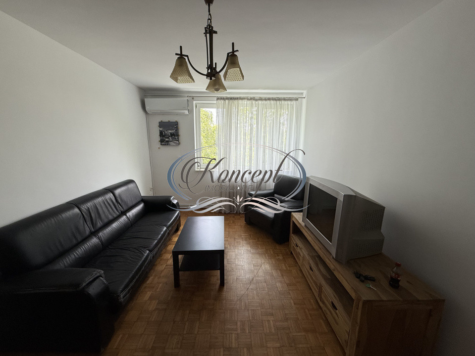 Apartament spatios aproape de The Office