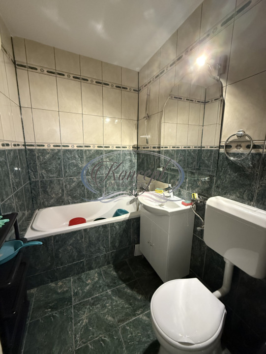 Apartament spatios aproape de The Office