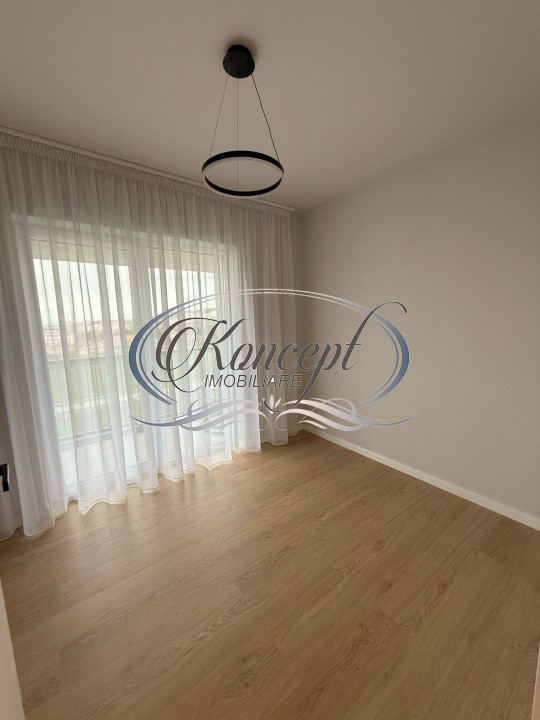 Apartament la cheie, la etaj intemediar, cu parcare