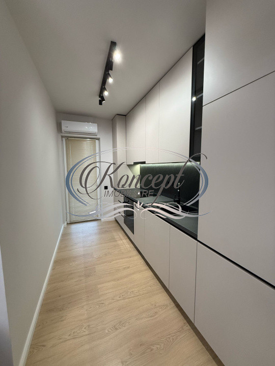 Apartament la cheie, la etaj intemediar, cu parcare