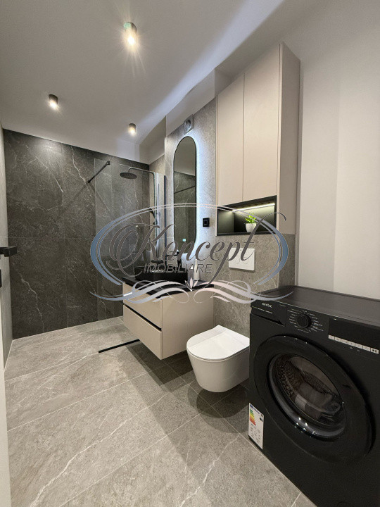 Apartament la cheie, la etaj intemediar, cu parcare