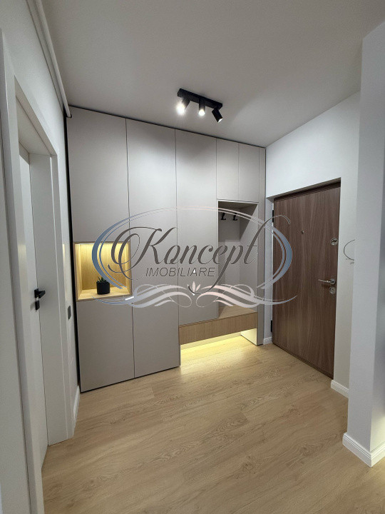 Apartament la cheie, la etaj intemediar, cu parcare